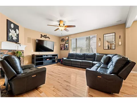 4814 Monarch Dr, Longmont, CO 80504 photo 2