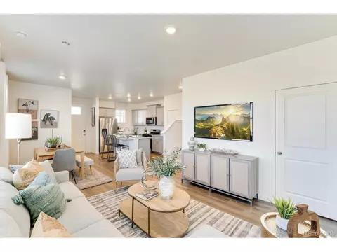 22315 E 6th Ave, Aurora, CO 80018 photo 2