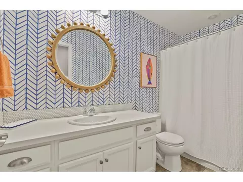 Bath - 26845 E Quarto Pl, Aurora, CO 80016 photo 3 of 4