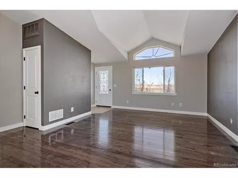 46930 Comanche Creek Rd, Bennett, CO 80102 photo 3