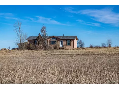 46930 Comanche Creek Rd, Bennett, CO 80102 photo 1