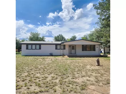 1535 Chestnut St, Canon City, CO 81212