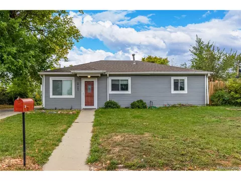 1035 Worchester St, Aurora, CO 80011