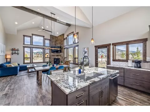 63 Telluride Ct, Dillon, CO 80435 photo 4