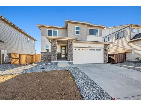 4608 Short Horn Dr, Johnstown, CO 80534