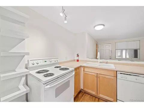336 N Grant St #302, Denver, CO 80203