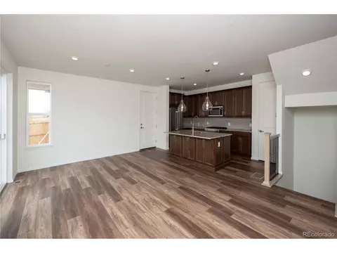 28406 E 6th Pl, Aurora, CO 80018 photo 4