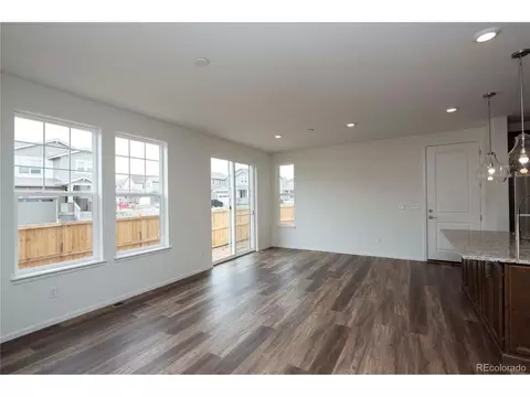 28406 E 6th Pl, Aurora, CO 80018 photo 3