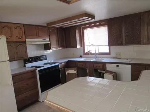 Kitchen - 2088 Shelton Dr, Bailey, CO 80421 photo 1 of 1
