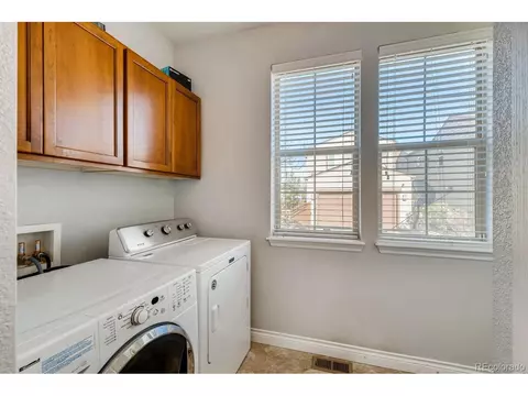 8082 E 29th Pl, Denver, CO 80238 photo 24