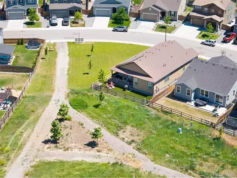 View/Area - 27571 E 7th Dr, Aurora, CO 80018 photo 11 of 12