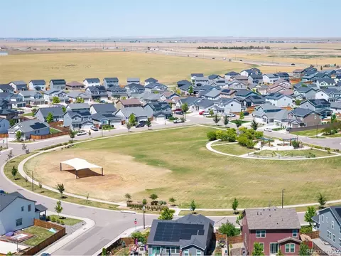 View/Area - 27571 E 7th Dr, Aurora, CO 80018 photo 10 of 12