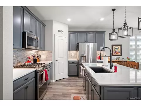 Kitchen - 27571 E 7th Dr, Aurora, CO 80018 photo 3 of 4