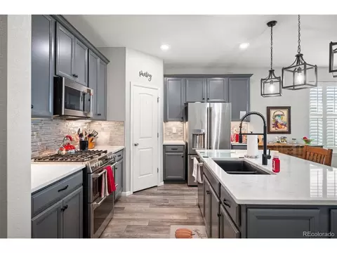 Kitchen - 27571 E 7th Dr, Aurora, CO 80018 photo 3 of 4