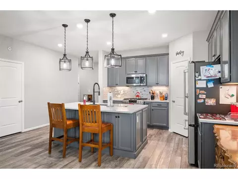 Kitchen - 27571 E 7th Dr, Aurora, CO 80018 photo 4 of 4
