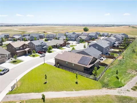 View/Area - 27571 E 7th Dr, Aurora, CO 80018 photo 8 of 12