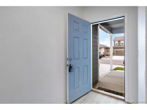 374 Spruce St, Bennett, CO 80102 photo 4