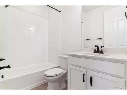24980 E 39th Ave, Aurora, CO 80019 photo 3