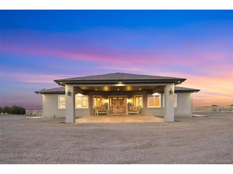 45330 Valdonna Cir, Bennett, CO 80102