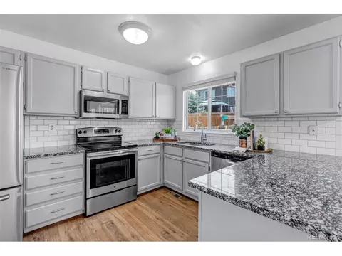 Kitchen - 19284 E Amherst Dr, Aurora, CO 80013 photo 1 of 3