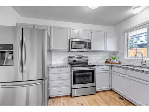 Kitchen - 19284 E Amherst Dr, Aurora, CO 80013 photo 3 of 3