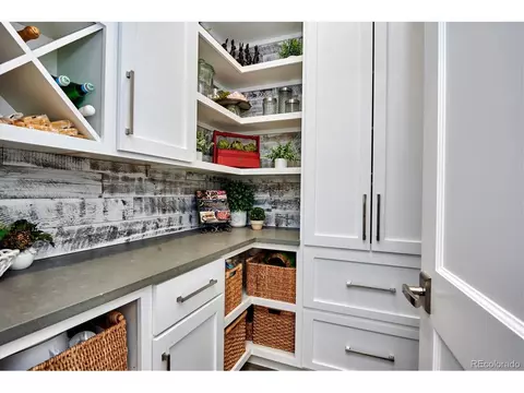 9072 E Vassar Ave, Denver, CO 80231 photo 15