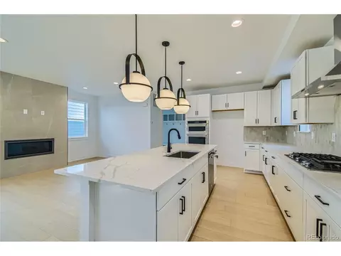 2721 E 102nd Pl, Thornton, CO 80229 photo 10