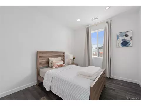 26831 E Byers Ave, Aurora, CO 80018 photo 17