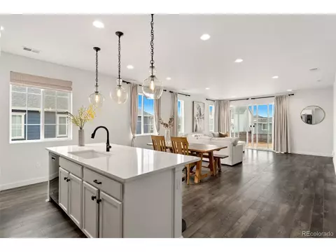 26831 E Byers Ave, Aurora, CO 80018 photo 4