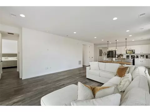 26831 E Byers Ave, Aurora, CO 80018 photo 12