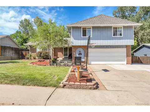 7951 W Quarto Dr, Littleton, CO 80128