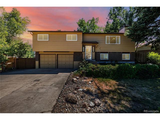 7510 Devinney Ct, Arvada, CO 80005