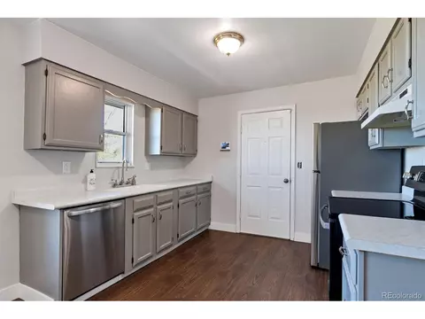 Kitchen - 16357 E 18th Pl, Aurora, CO 80011 photo 2 of 2