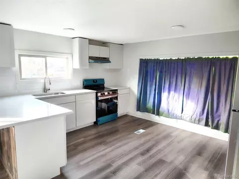 102 Jackson Dr, Firestone, CO 80520 photo 4