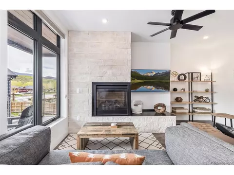 930 Blue River Pkwy #521, Silverthorne, CO 80498
