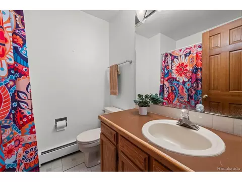 Bath - 3056 Edison Ct, Boulder, CO 80301 photo 1 of 3
