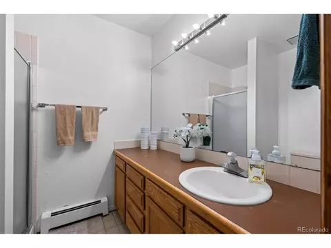 Bath - 3056 Edison Ct, Boulder, CO 80301 photo 3 of 3