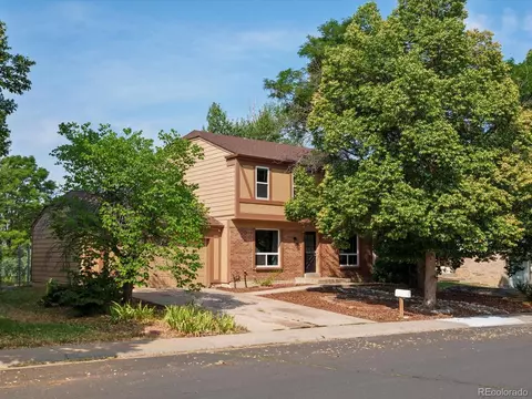 1039 S Lewiston Way, Aurora, CO 80017