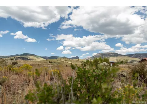 207 Sunset Ct, Creede, CO 81130