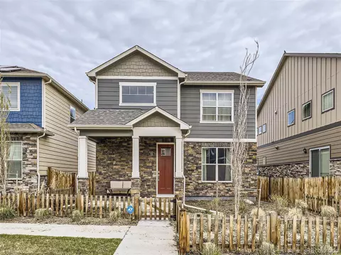 723 N Quatar St, Aurora, CO 80018