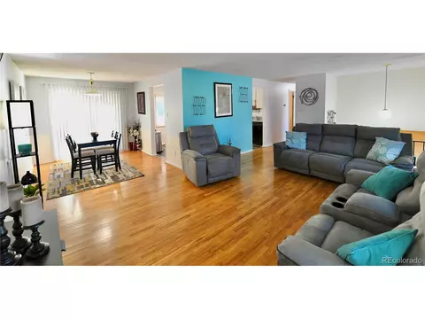 1261 Eagle St, Aurora, CO 80011 photo 4
