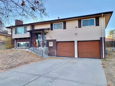 1261 Eagle St, Aurora, CO 80011 photo 1