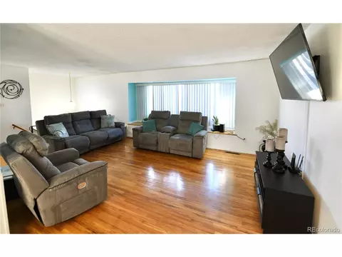 1261 Eagle St, Aurora, CO 80011 photo 3