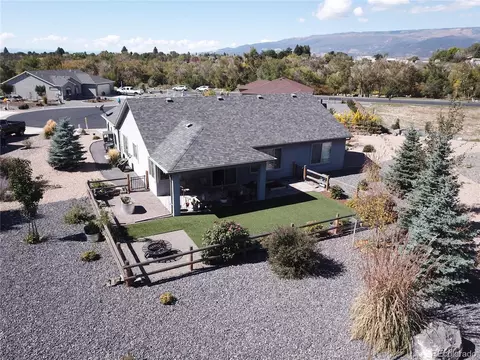 320 SE Cobblestone Ct, Cedaredge, CO 81413 photo 2