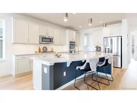 19561 W 59th Ave, Golden, CO 80403
