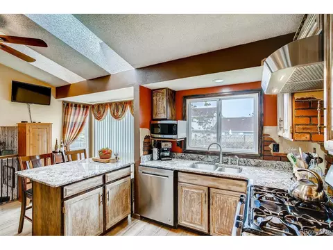 18221 E Nassau Dr, Aurora, CO 80013 photo 9