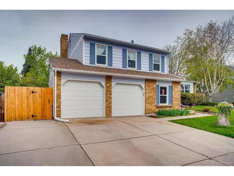 18221 E Nassau Dr, Aurora, CO 80013 photo 2
