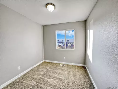18656 E 40th Pl, Denver, CO 80249 photo 5