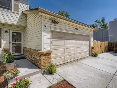 16983 E Ithaca Cir, Aurora, CO 80013 photo 2
