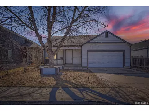 19132 E 22nd Pl, Aurora, CO 80011